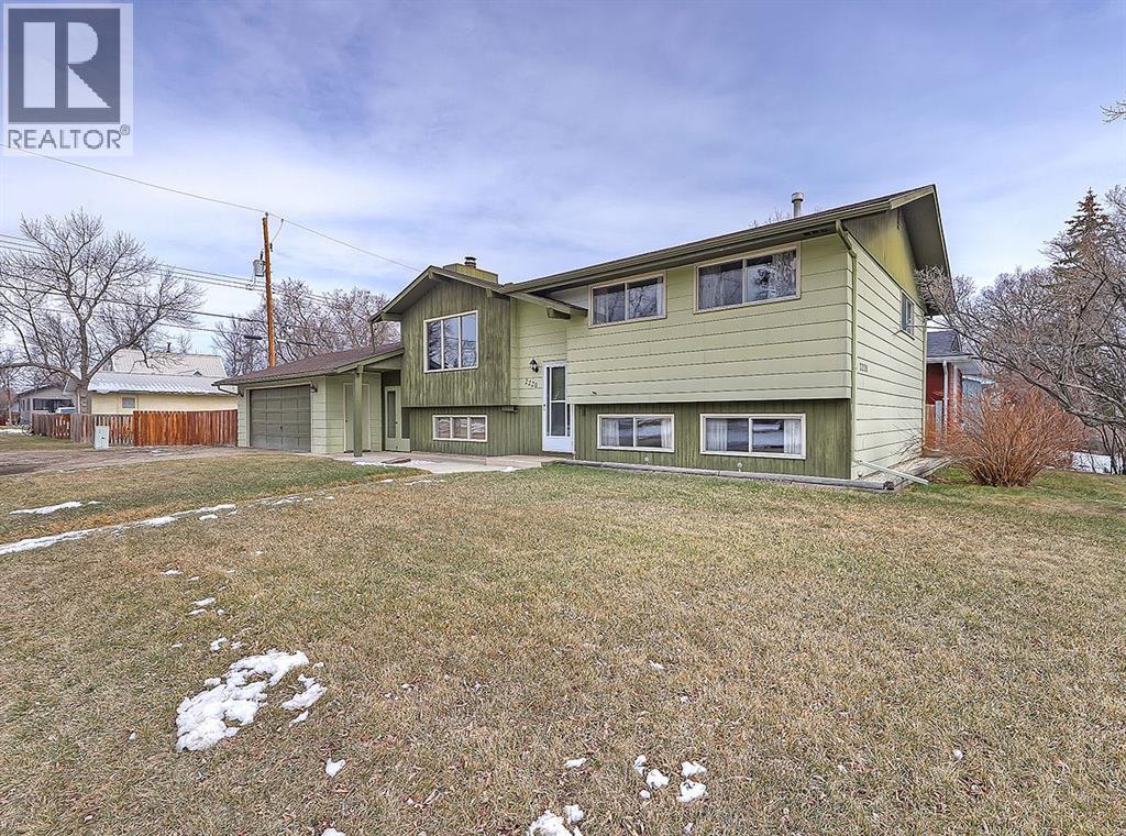 2220 23 Street, Nanton, Alberta  T0L 1R0 - Photo 46 - A2299293