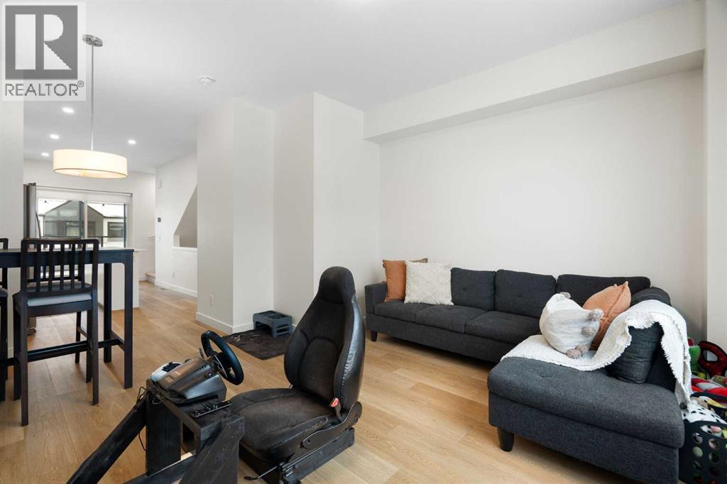 8528 21 Avenue Se, Calgary, Alberta  L4H 3H5 - Photo 7 - A2300478