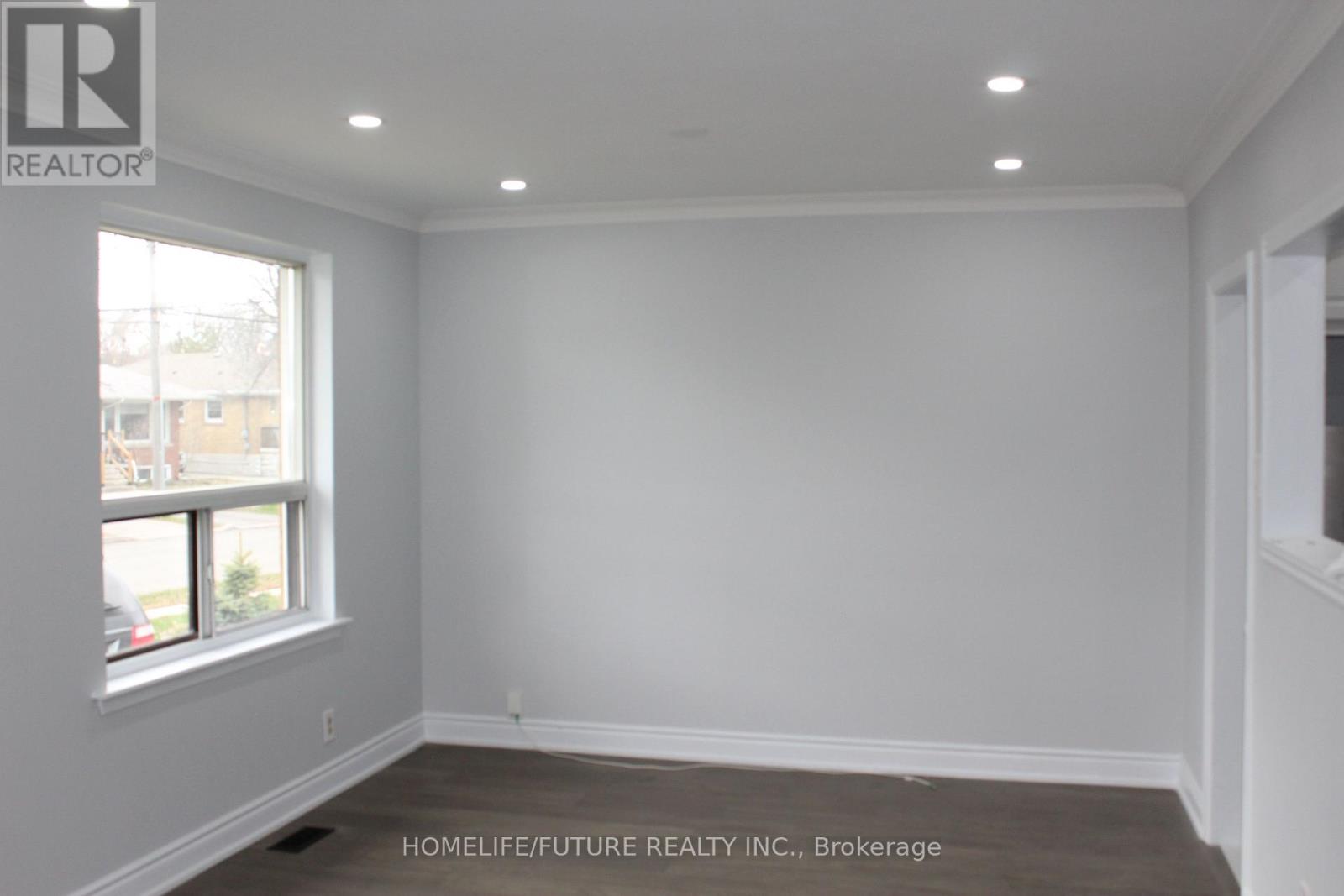 Main - 6 Gilroy Drive, Toronto, Ontario M1P 1Z9 - Photo 3 - E13001676