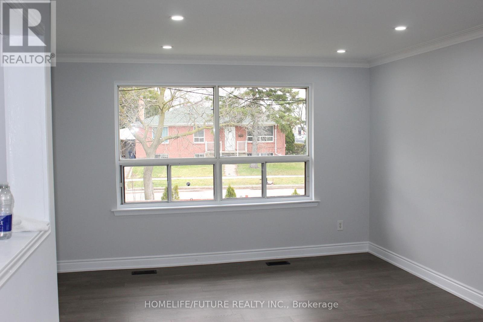 Main - 6 Gilroy Drive, Toronto, Ontario M1P 1Z9 - Photo 4 - E13001676