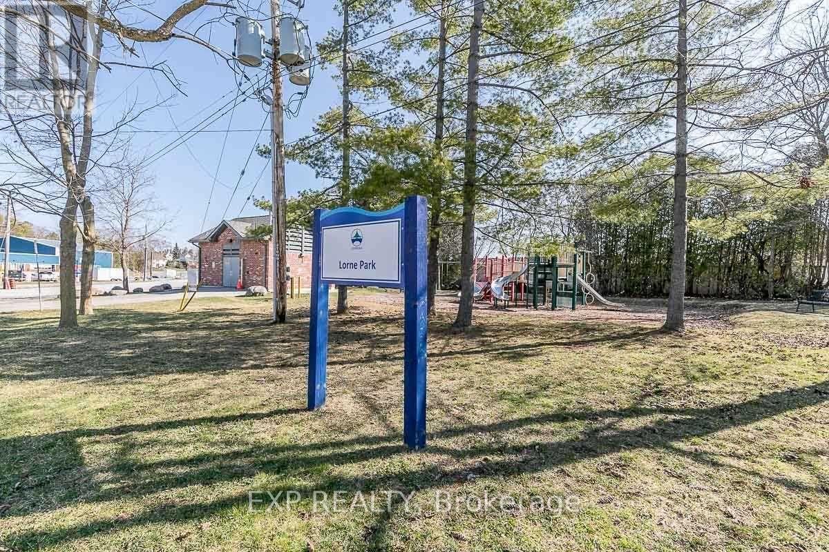 16 Lorne Street, Georgina, Ontario  L0E 1L0 - Photo 43 - N13003676