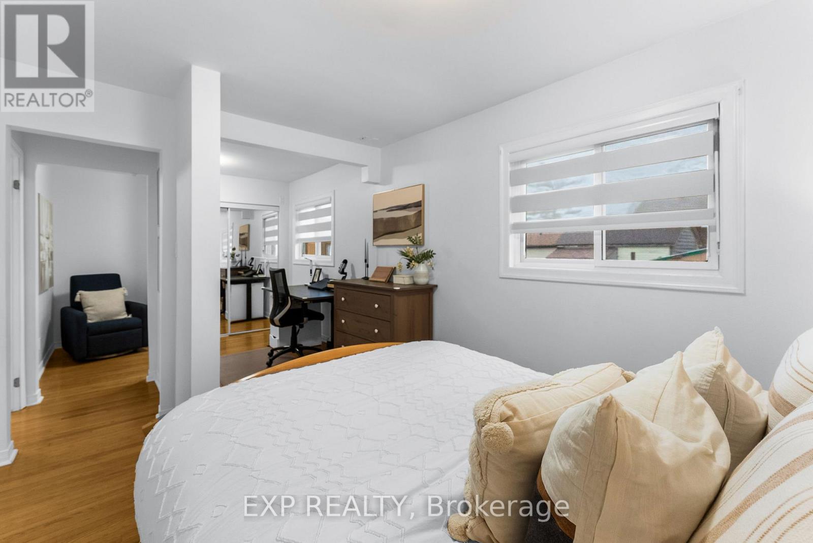 16 Lorne Street, Georgina, Ontario  L0E 1L0 - Photo 12 - N13003676