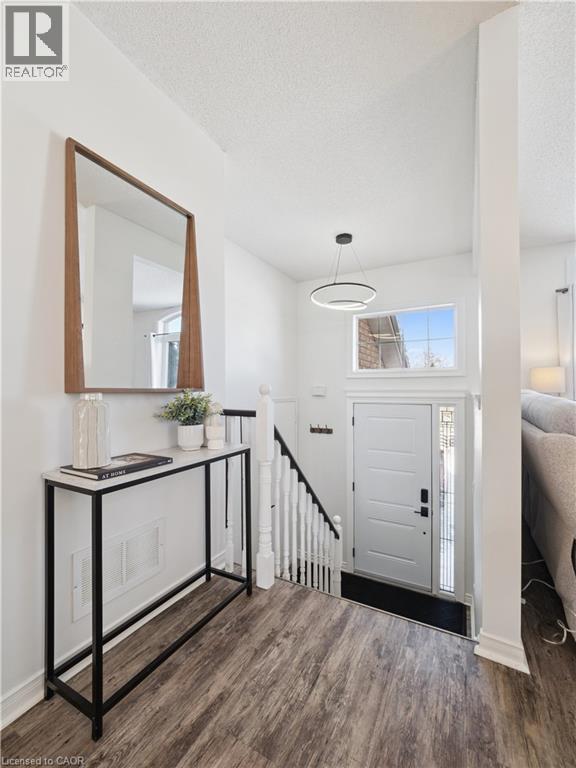 19 Leslie Avenue, Barrie, Ontario  L4N 9N9 - Photo 4 - 40808127