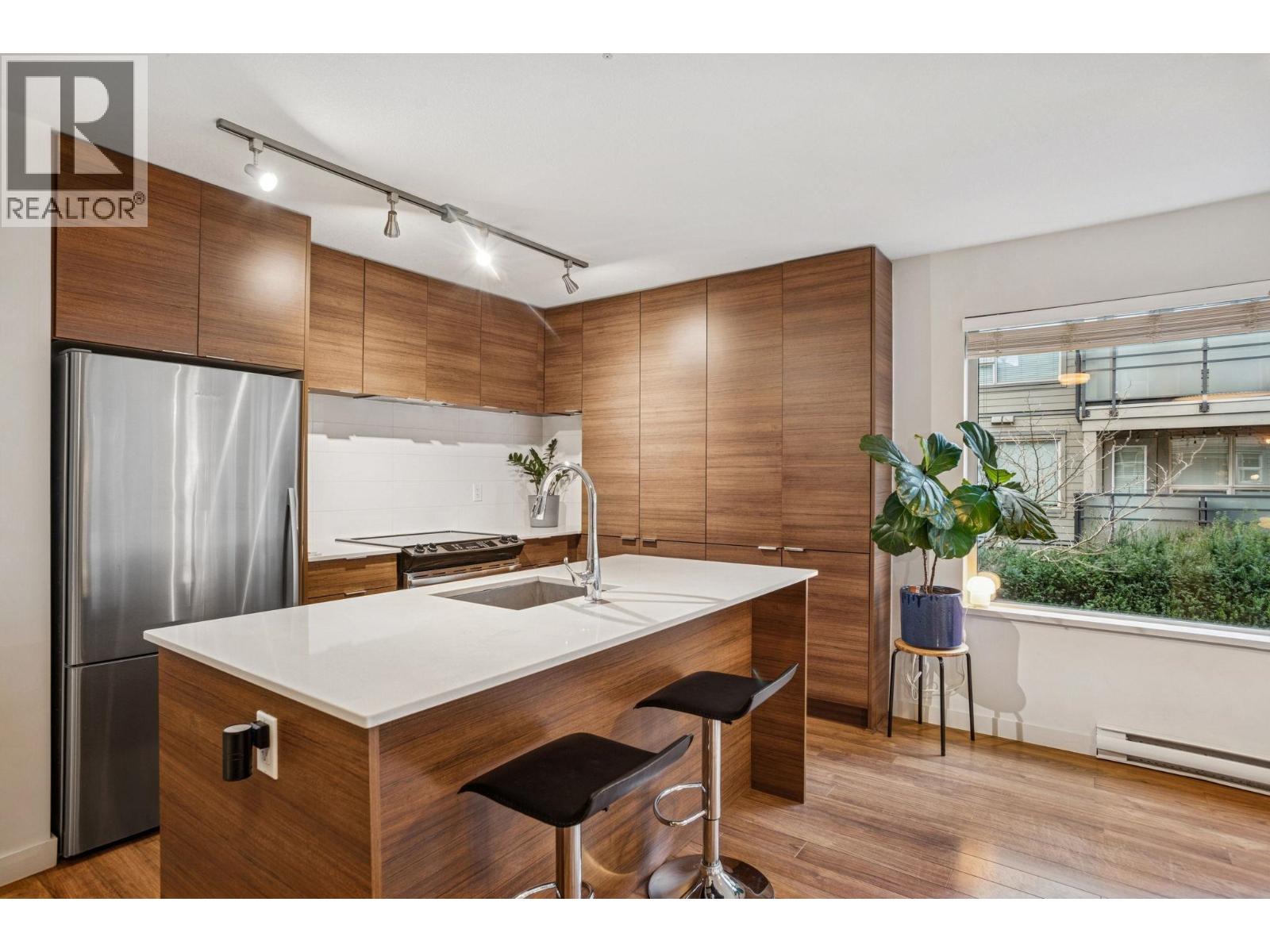 310 1673 Lloyd Avenue, North Vancouver, British Columbia  V7P 0A9 - Photo 6 - R3112029