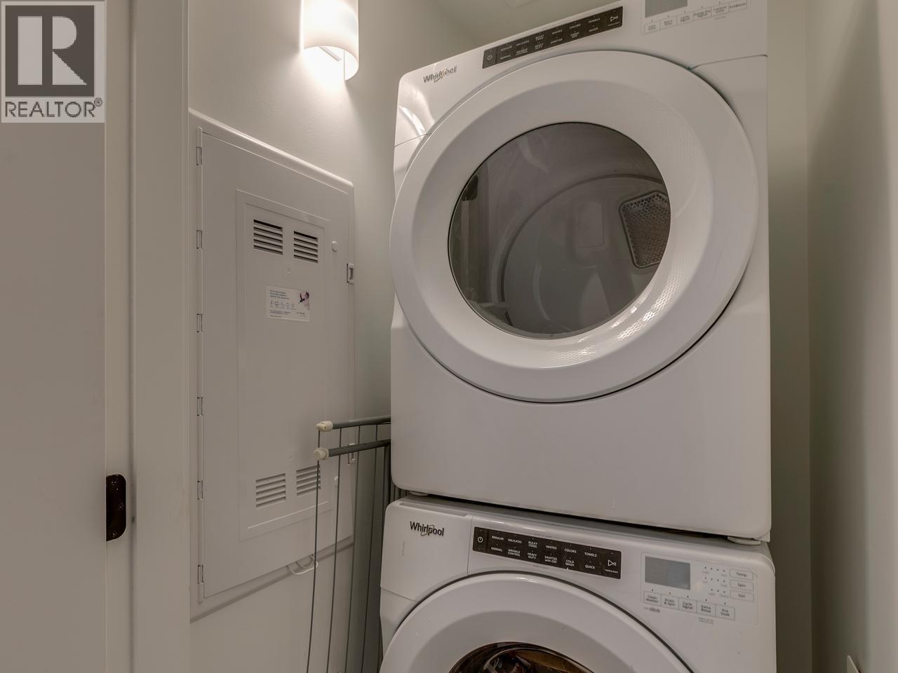 8 533 E 3rd Street, North Vancouver, British Columbia V7L 1G4 - Photo 22 - R3112064