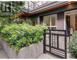 8 533 E 3RD STREET, North Vancouver, British Columbia