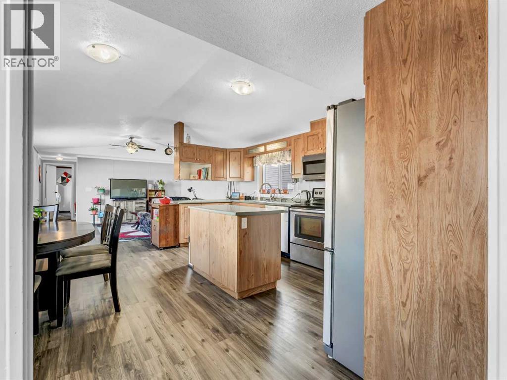 427 Main Street N, Redcliff, Alberta  T0J 2P0 - Photo 4 - A2301006