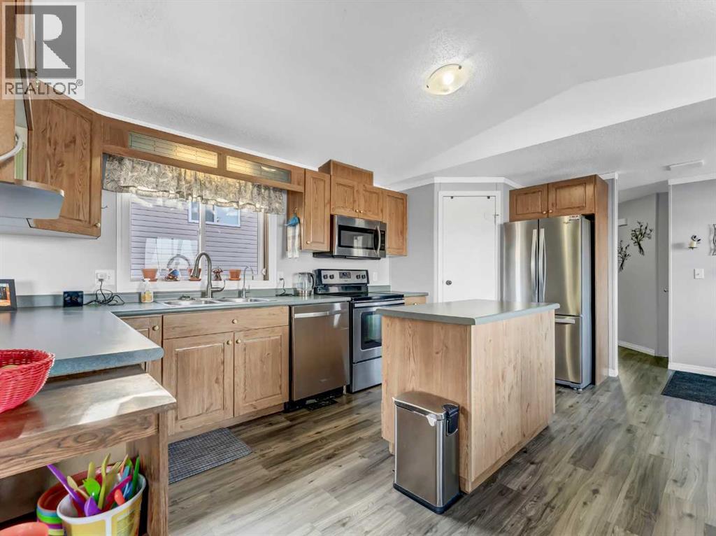 427 Main Street N, Redcliff, Alberta  T0J 2P0 - Photo 6 - A2301006