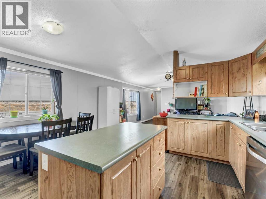 427 Main Street N, Redcliff, Alberta  T0J 2P0 - Photo 8 - A2301006