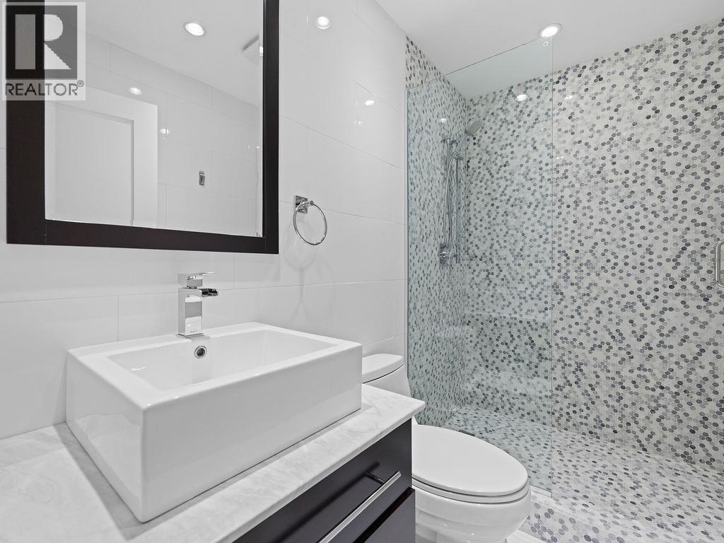2453 Leclair Drive, Coquitlam, British Columbia  V3K 6G7 - Photo 26 - R3112033