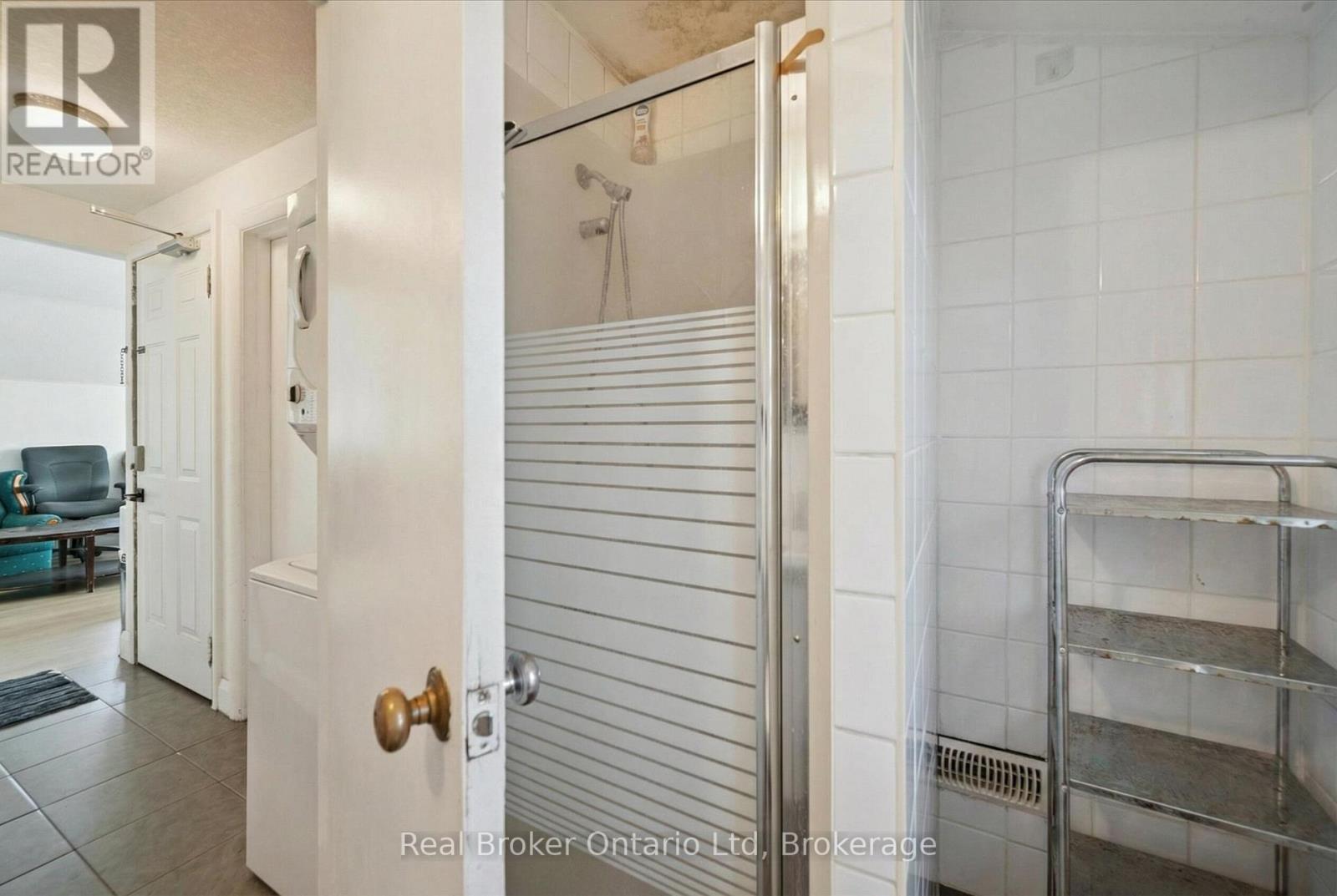 Upper - 68 Highland Road W, Kitchener, Ontario  N2M 3B5 - Photo 12 - X13004288