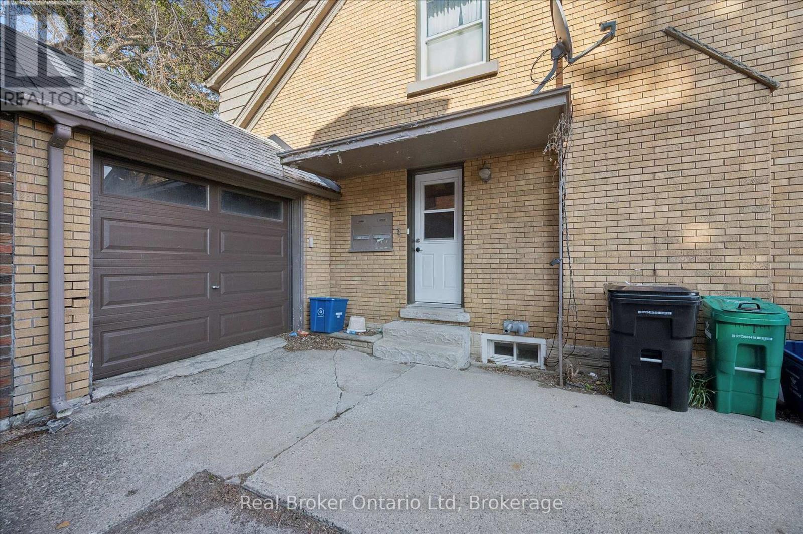 Upper - 68 Highland Road W, Kitchener, Ontario  N2M 3B5 - Photo 4 - X13004288