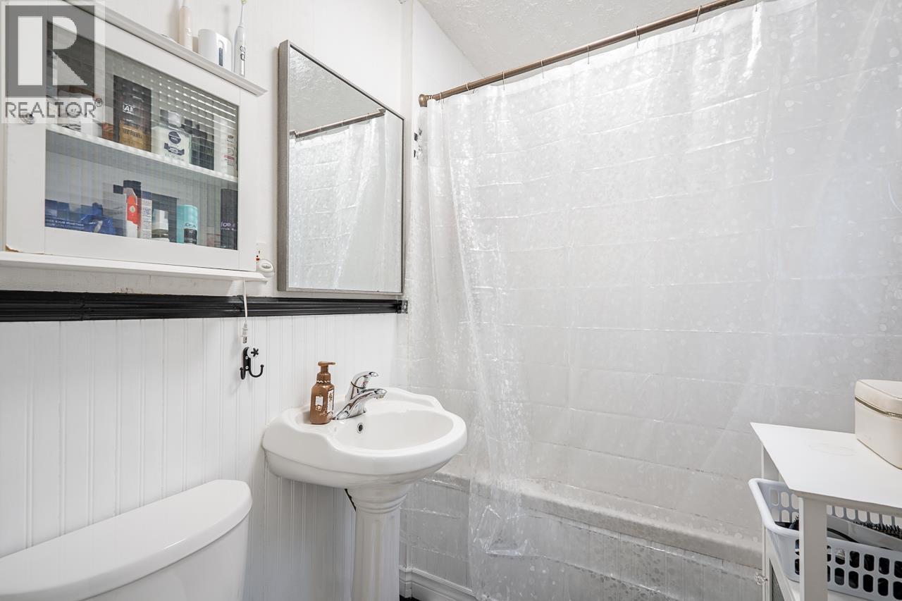 1668 Connaught Drive, Port Coquitlam, British Columbia  V3C 4G8 - Photo 20 - R3112051