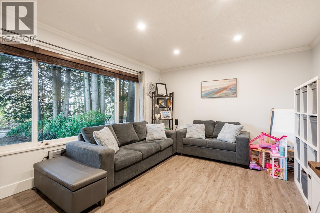 1668 Connaught Drive, Port Coquitlam, British Columbia  V3C 4G8 - Photo 9 - R3112051