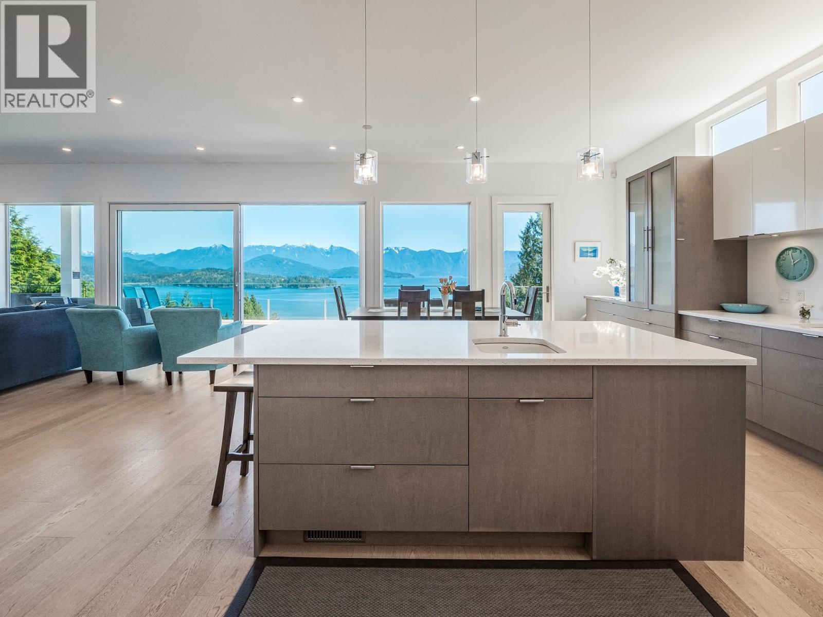 1209-1213 St. Andrews Road, Gibsons, British Columbia  V0N 1V1 - Photo 10 - R3112063