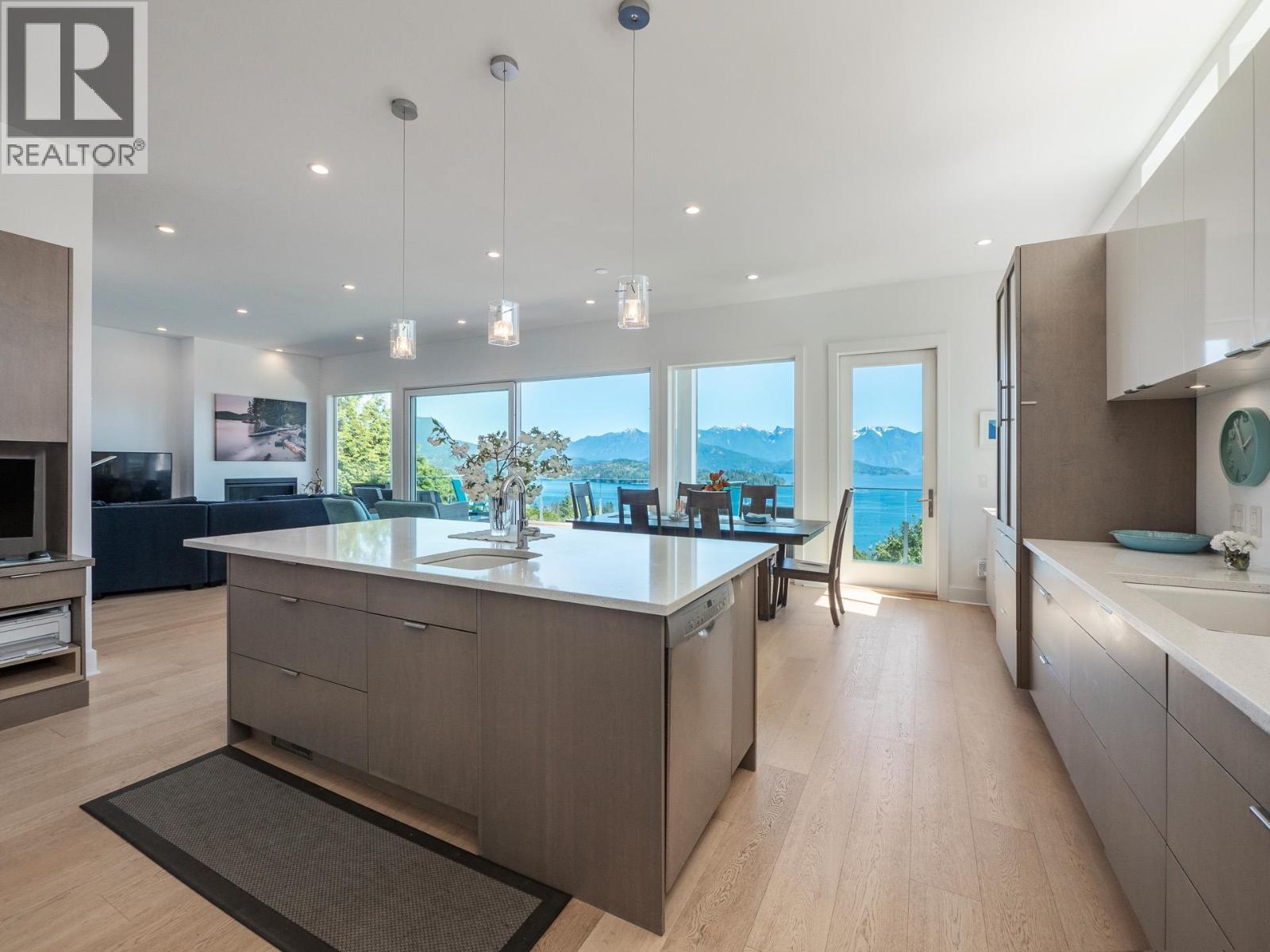 1209-1213 St. Andrews Road, Gibsons, British Columbia  V0N 1V1 - Photo 11 - R3112063