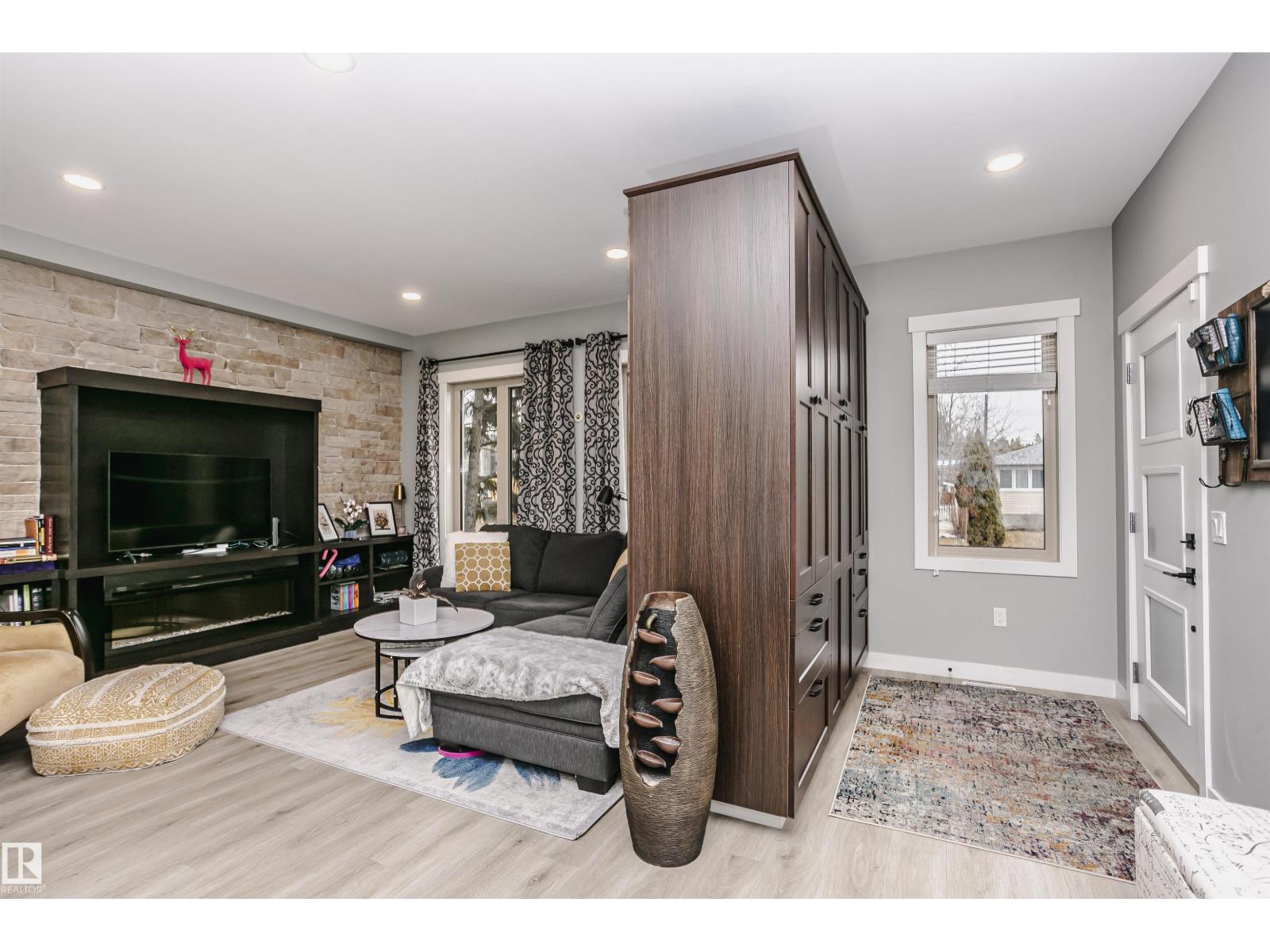 14419 104 Av Nw, Edmonton, Alberta  T5N 2X8 - Photo 5 - E4482436