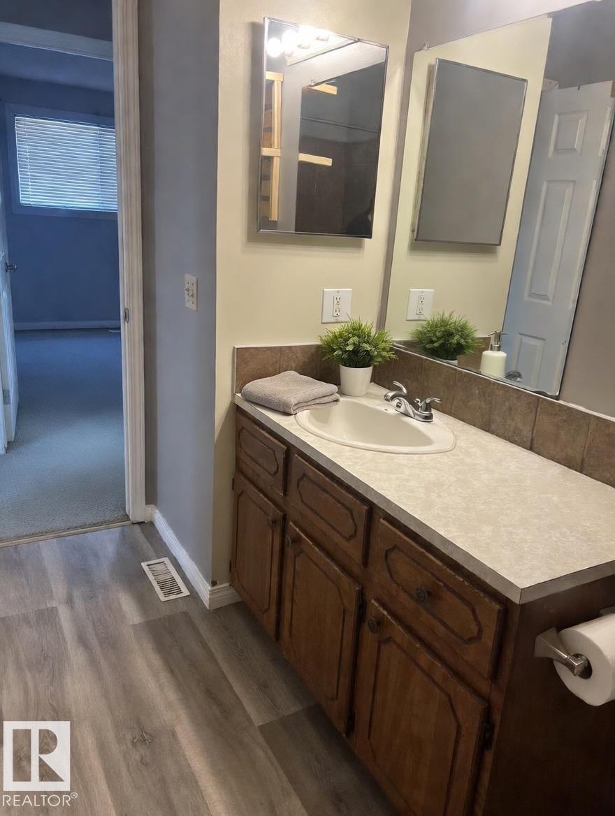 6333 11 Av Nw, Edmonton, Alberta  T6L 3A8 - Photo 7 - E4482459