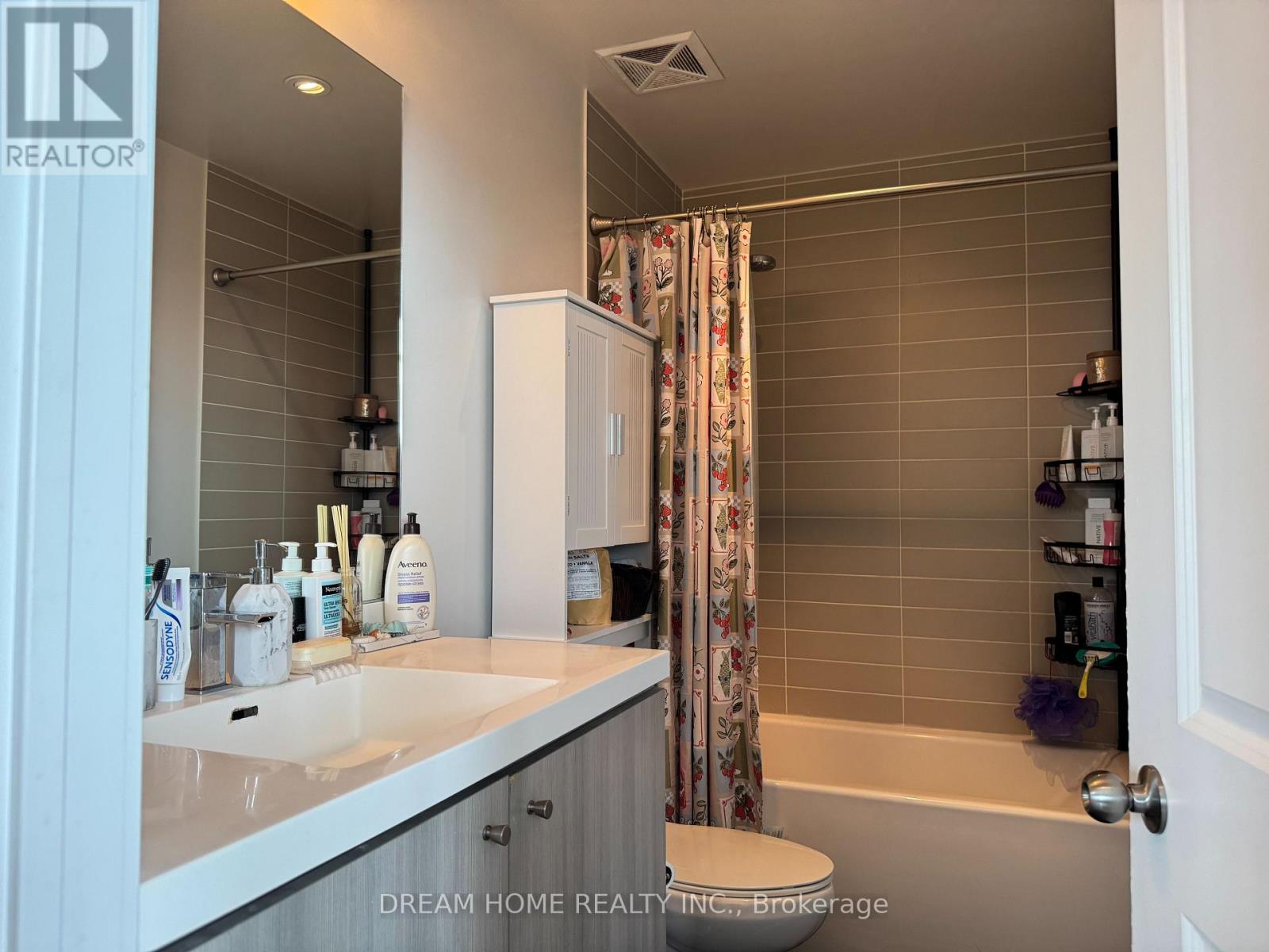 Lph2104 - 105 George Street, Toronto, Ontario  M5A 2N4 - Photo 14 - C13004298