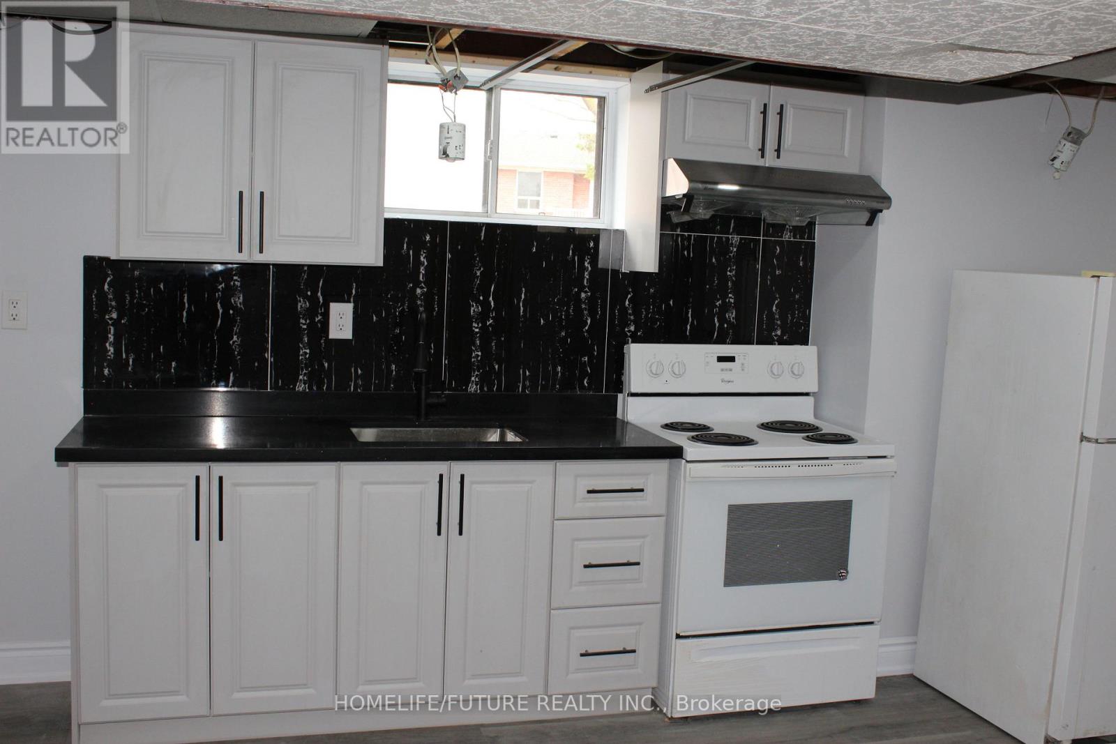 Bsmt - 6 Gilroy Drive, Toronto, Ontario  M1P 1Z9 - Photo 6 - E12999008