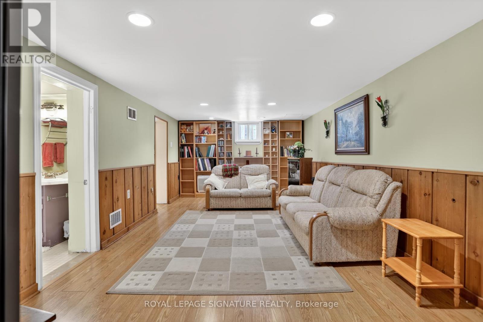 104 Ferris Road, Toronto, Ontario  M4B 1G4 - Photo 19 - E13000122