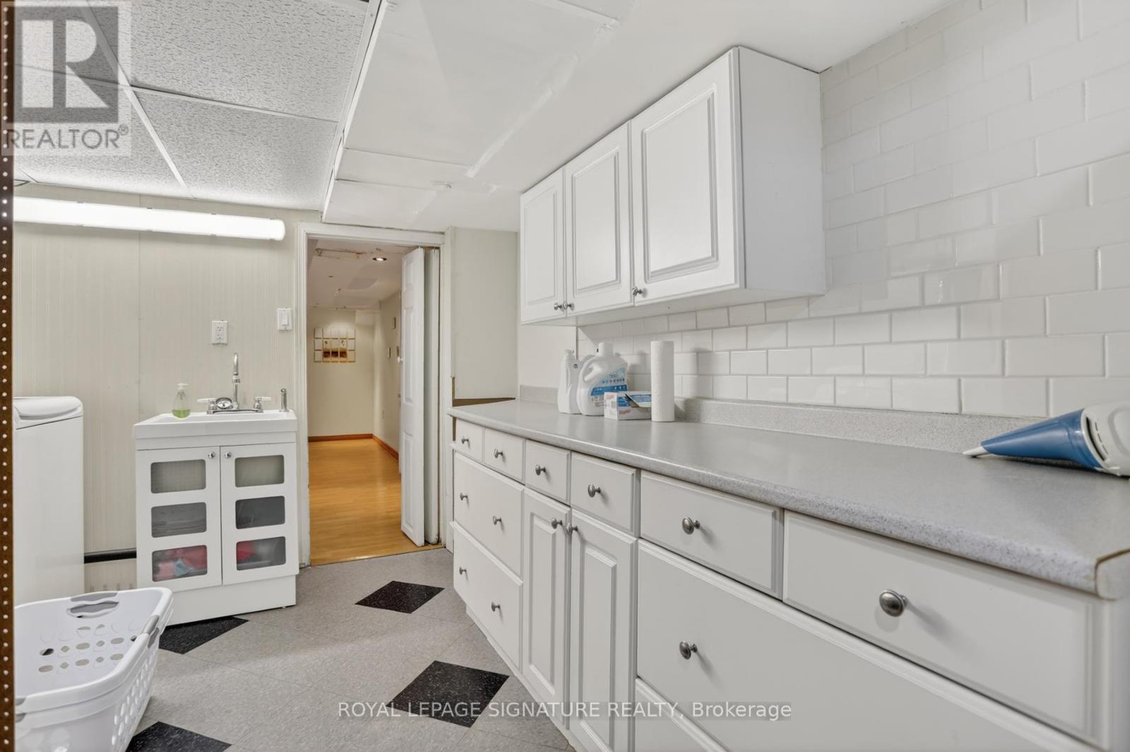 104 Ferris Road, Toronto, Ontario  M4B 1G4 - Photo 25 - E13000122