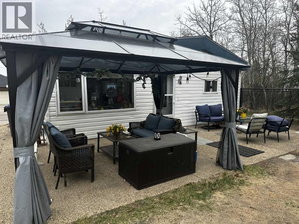 5111 47 Avenue, Sylvan Lake, Alberta  T4S 1G9 - Photo 2 - A2286832