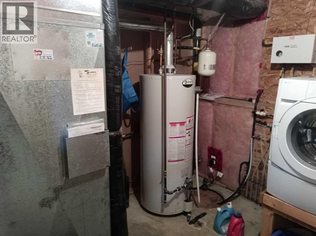 2 Holsworth Place, Sylvan Lake, Alberta  T4S 0C5 - Photo 18 - A2250258