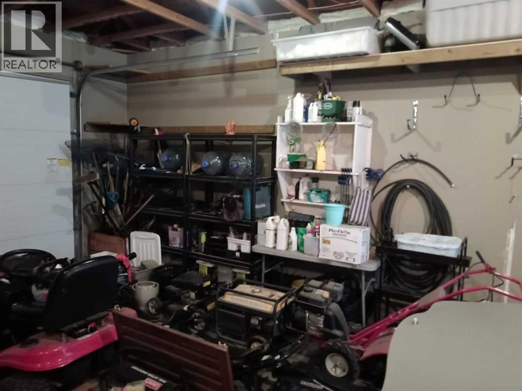 2 Holsworth Place, Sylvan Lake, Alberta  T4S 0C5 - Photo 43 - A2250258