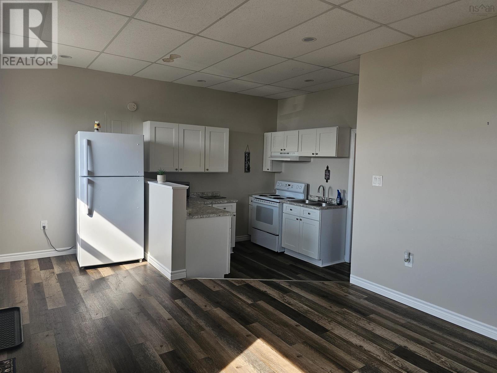 155 Queen Street, North Sydney, Nova Scotia  B2A 1A9 - Photo 10 - 202607527