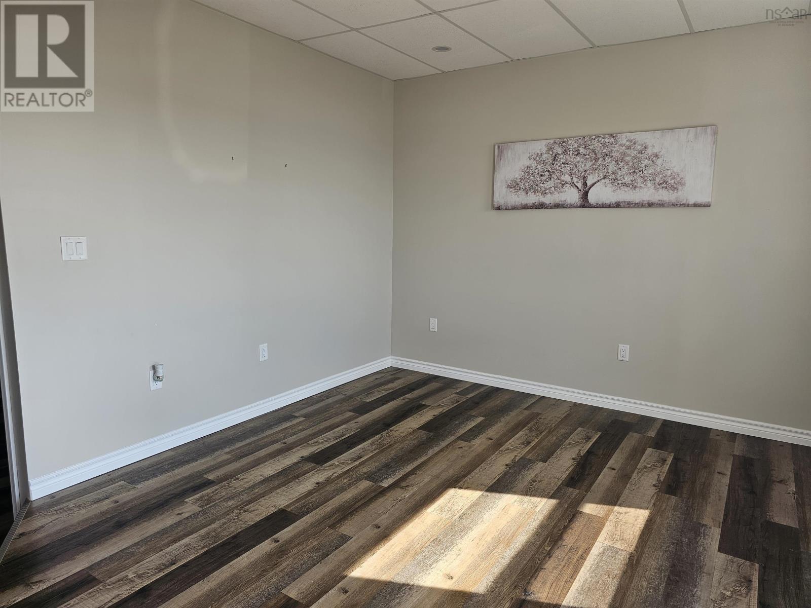 155 Queen Street, North Sydney, Nova Scotia  B2A 1A9 - Photo 11 - 202607527