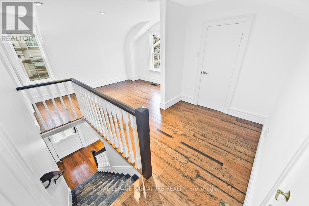 136 Trafalgar Road, Oakville, Ontario  L6J 3G5 - Photo 11 - W13004268