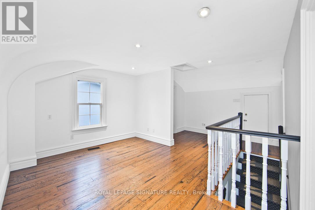 136 Trafalgar Road, Oakville, Ontario  L6J 3G5 - Photo 13 - W13004268