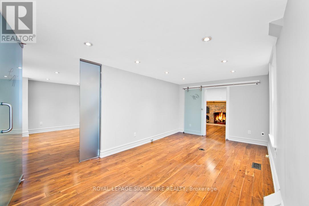 136 Trafalgar Road, Oakville, Ontario  L6J 3G5 - Photo 6 - W13004268