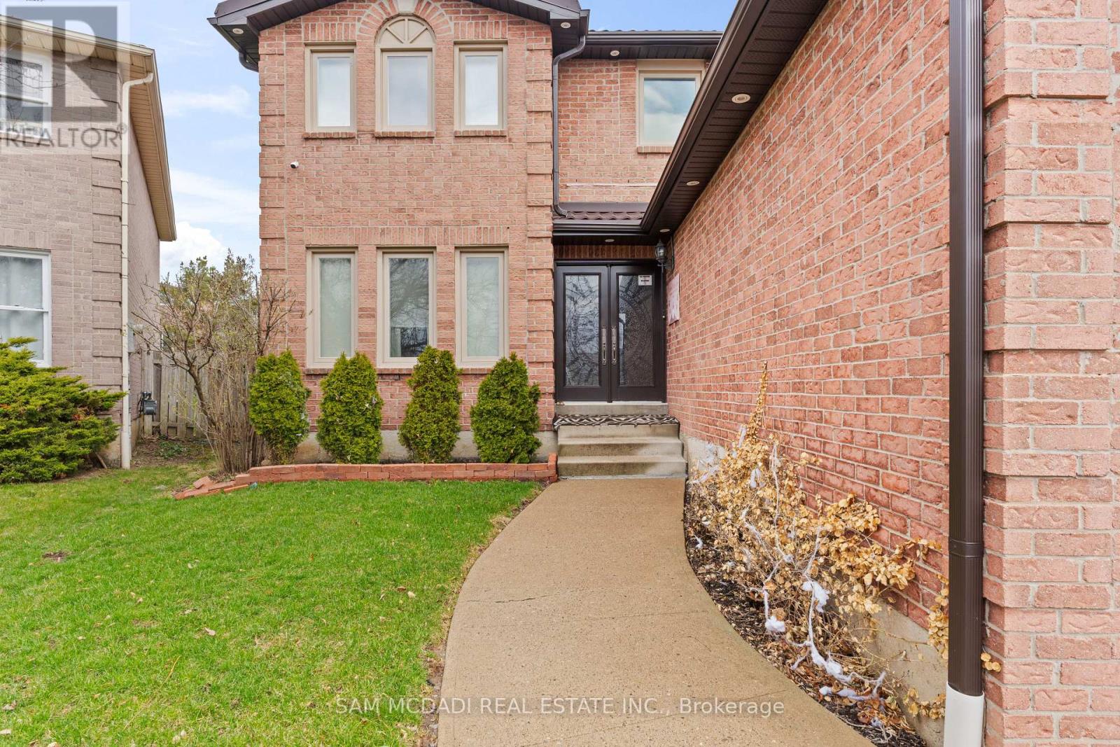 (Unit A) - 1527 Chiddingstone Circle, Mississauga, Ontario  L5M 3P8 - Photo 2 - W13004270