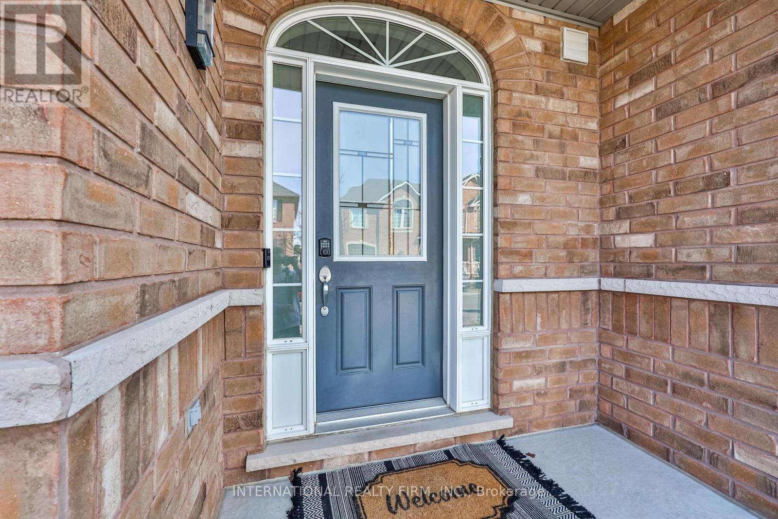 40 - 651 Farmstead Drive, Milton, Ontario  L9T 7W2 - Photo 2 - W13004292