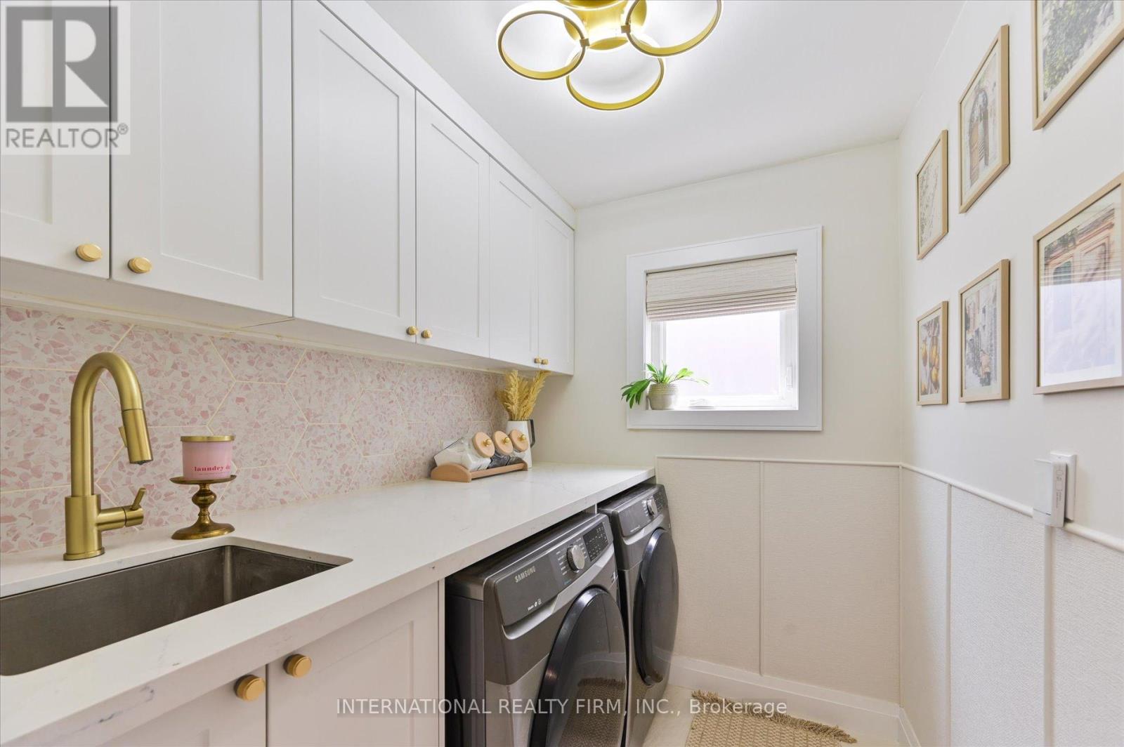 7337 Sandhurst Drive, Mississauga, Ontario  L5N 7G7 - Photo 7 - W13004300