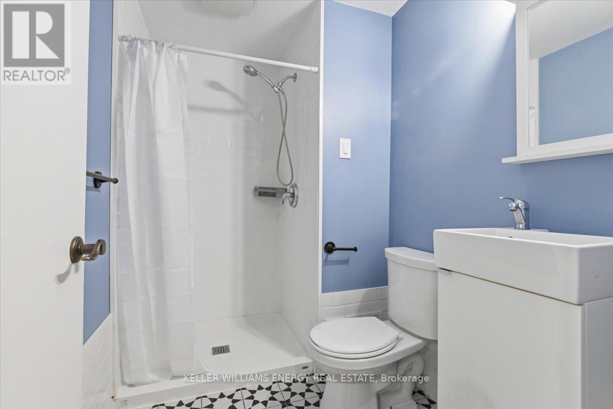 317 Central Park Boulevard N, Oshawa, Ontario  L1G 5Z5 - Photo 18 - E13004358