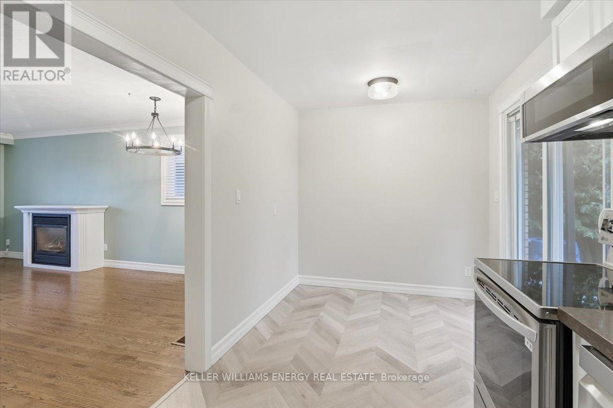 317 Central Park Boulevard N, Oshawa, Ontario  L1G 5Z5 - Photo 6 - E13004358