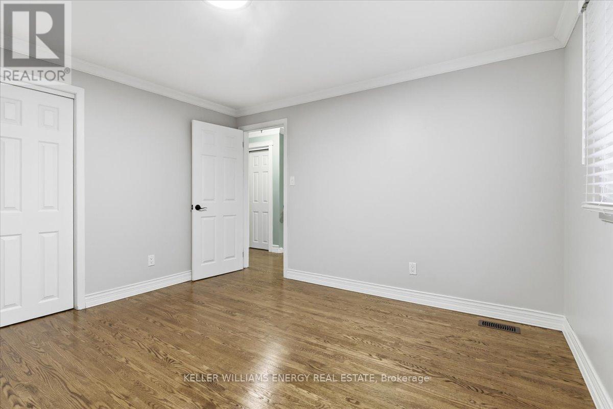 317 Central Park Boulevard N, Oshawa, Ontario  L1G 5Z5 - Photo 8 - E13004358