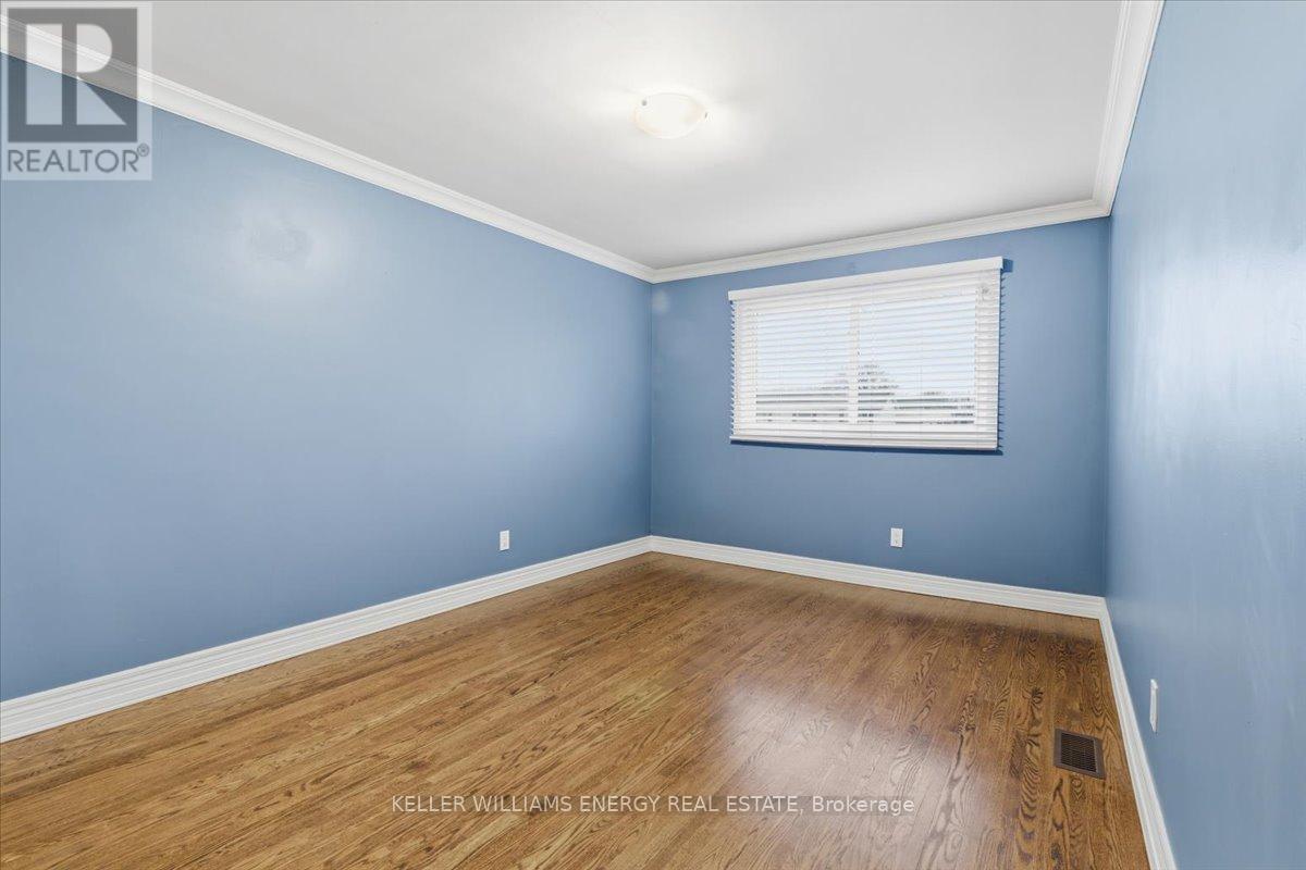 317 Central Park Boulevard N, Oshawa, Ontario  L1G 5Z5 - Photo 9 - E13004358