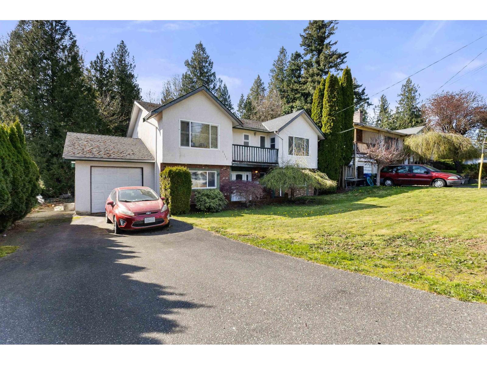 2121 Guilford Drive, Abbotsford, British Columbia  V2S 4Z3 - Photo 2 - R3111919