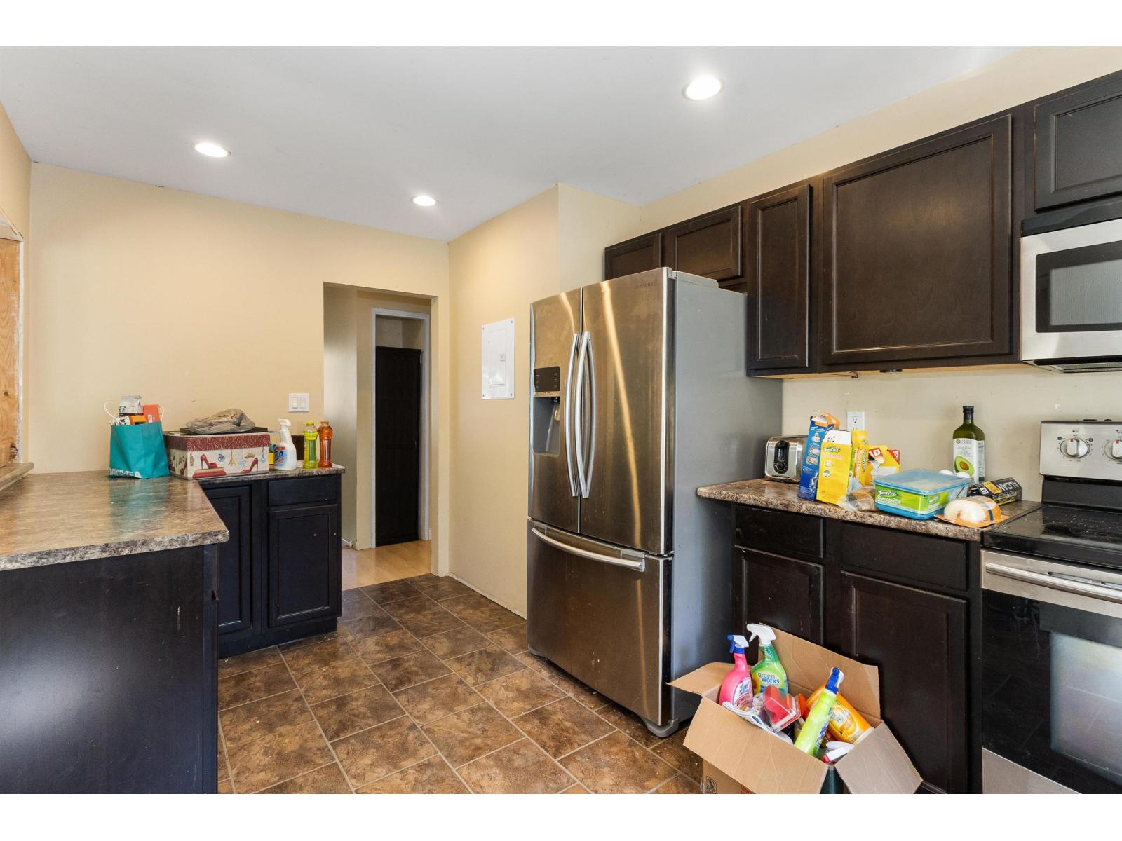 2121 Guilford Drive, Abbotsford, British Columbia  V2S 4Z3 - Photo 10 - R3111919