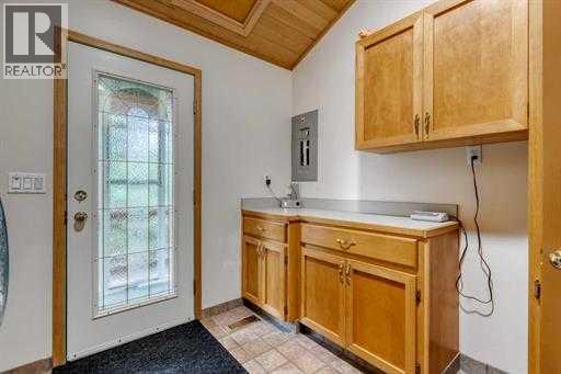 240 Essex Street, Carbon, Alberta  T0M 0L0 - Photo 22 - A2295860