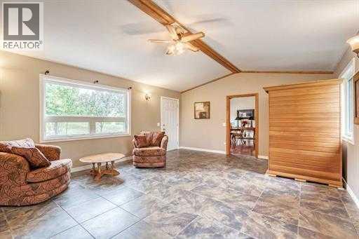 240 Essex Street, Carbon, Alberta  T0M 0L0 - Photo 14 - A2295860