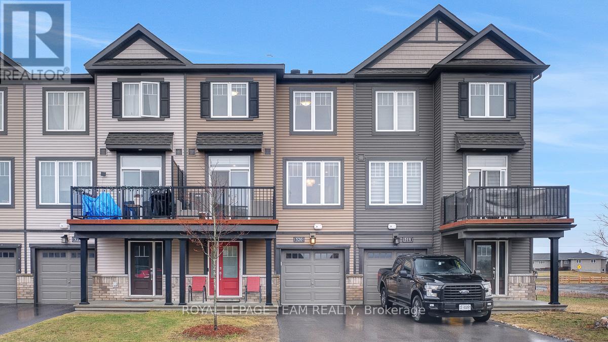 520 AGLISH MEWS, Ottawa, Ontario