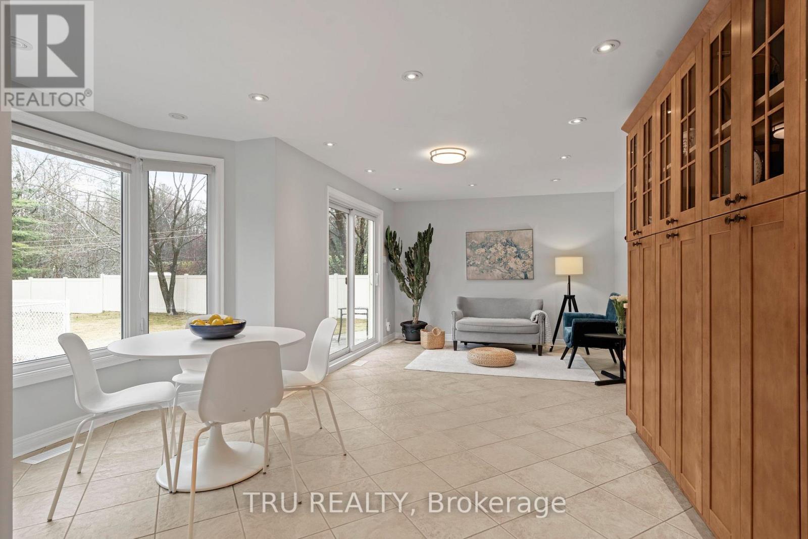 256 Hoylake Crescent, Ottawa, Ontario  K1E 2M8 - Photo 17 - X13004376