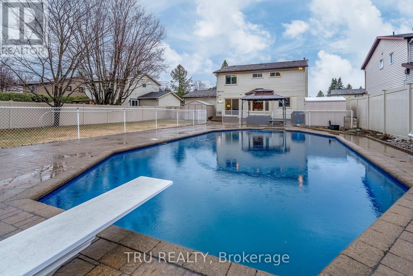 256 Hoylake Crescent, Ottawa, Ontario  K1E 2M8 - Photo 38 - X13004376