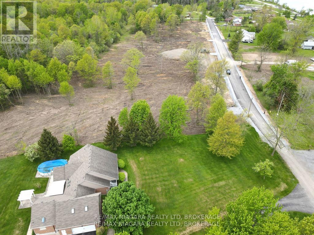 2121 Houck Crescent, Fort Erie, Ontario  L2A 5M4 - Photo 3 - X13004324