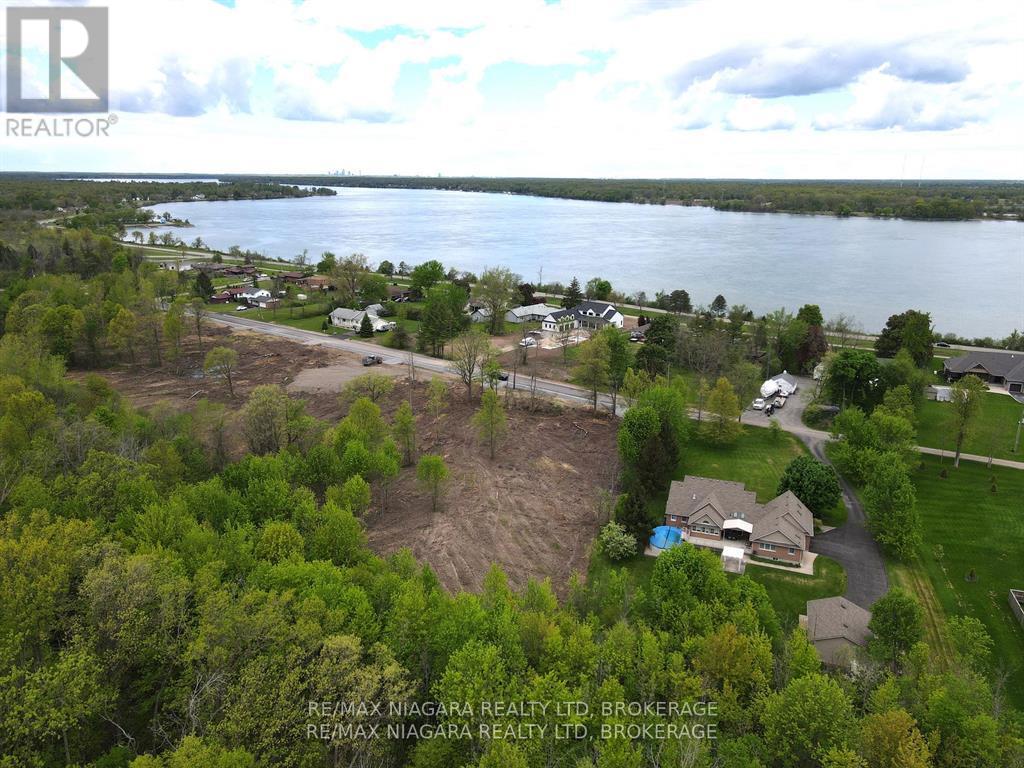 2121 Houck Crescent, Fort Erie, Ontario  L2A 5M4 - Photo 5 - X13004324